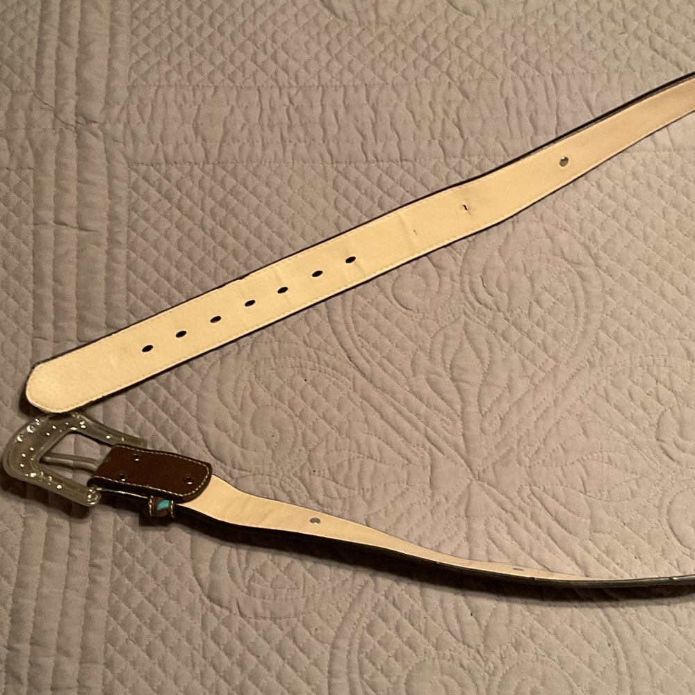 Brown Embossed Western Style Leather Belt with Silver Buckle - Picture 3 of 3